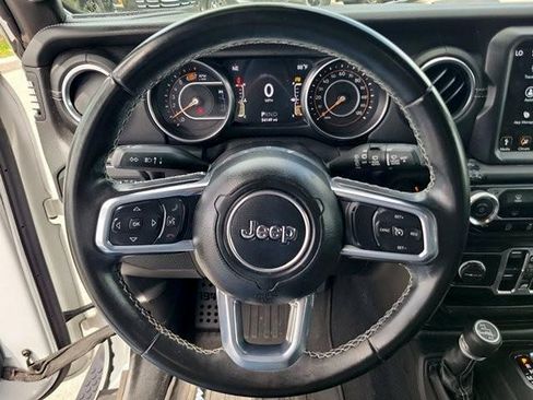 Used 2021 Jeep Wrangler Unlimited Sahara AWD/4WD image 23