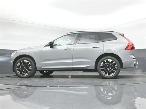 New 2026 Volvo XC60 B5 Plus w/ Protection Package Premier image 41
