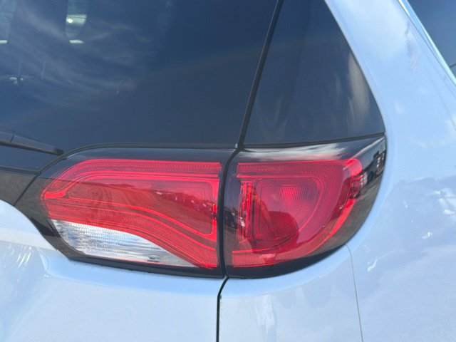 Used 2022 Chrysler Voyager LX FWD image 12