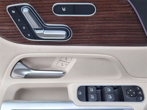 New 2026 Mercedes-Benz GLB 250 4MATIC image 11