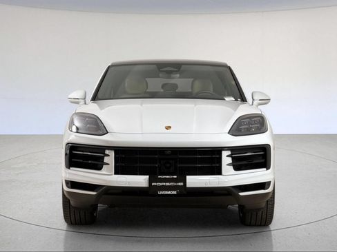Used 2026 Porsche Cayenne Coupe AWD/4WD image 11