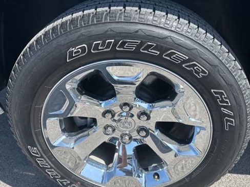 Certified 2023 RAM 1500 Big Horn AWD/4WD image 16