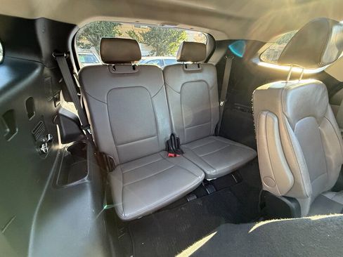 Used 2013 Hyundai Santa Fe Limited w/ Technology Pkg image 26