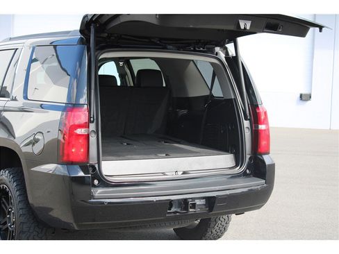 Used 2018 Chevrolet Tahoe LT image 40