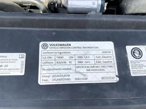 Used 2018 Volkswagen Passat 2.0T R-Line image 33