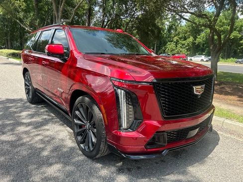 Used 2025 Cadillac Escalade V w/ LPO, Floor Liner Package AWD/4WD image 4