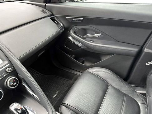 Used 2020 Jaguar E-PACE SE image 30