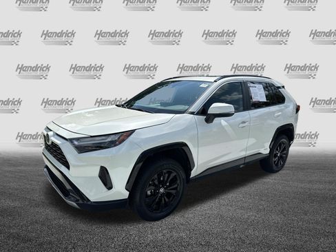 Used 2022 Toyota RAV4 SE w/ Convenience Package AWD/4WD image 5