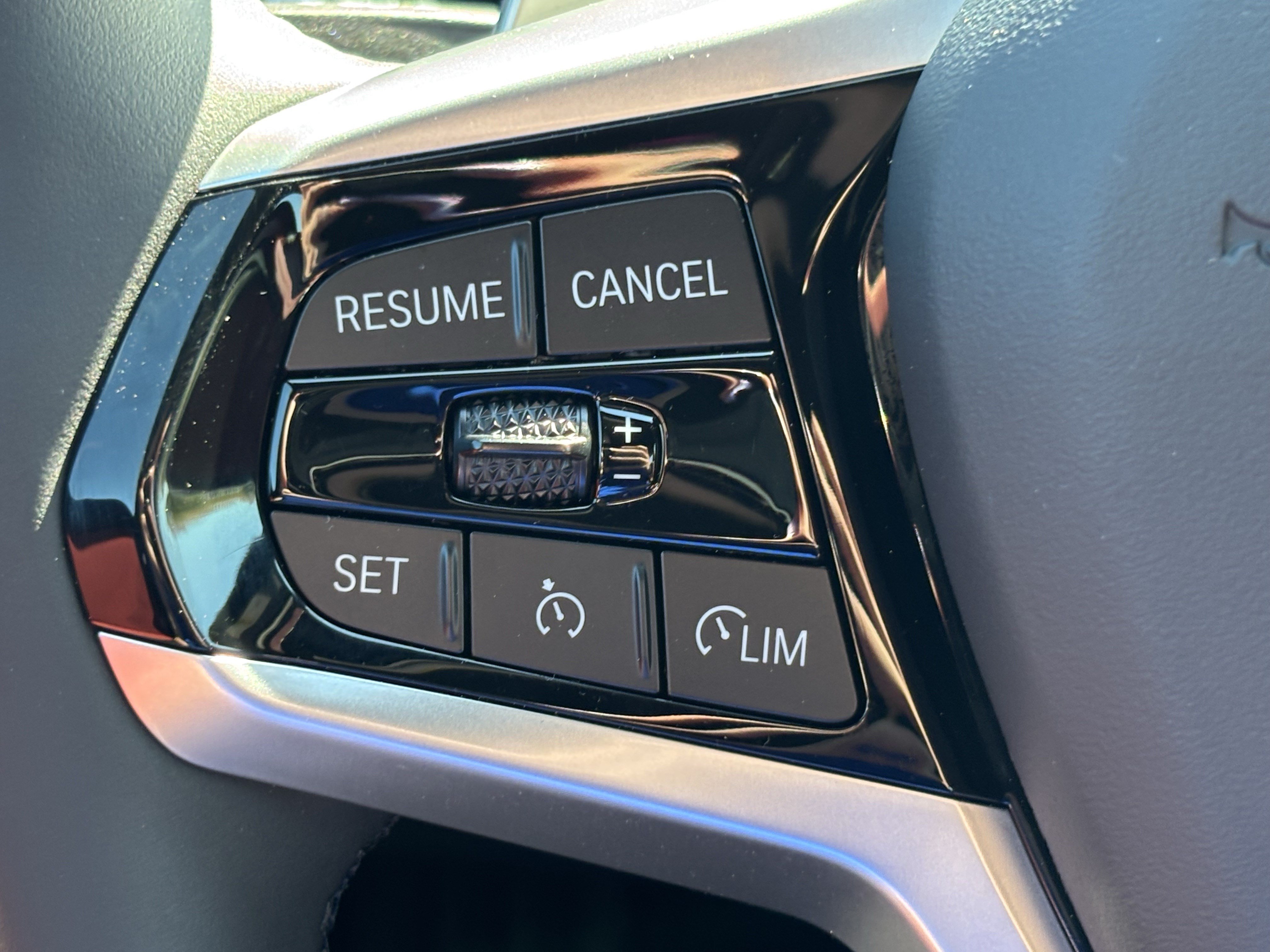 Certified 2025 BMW 330i Sedan RWD image 19