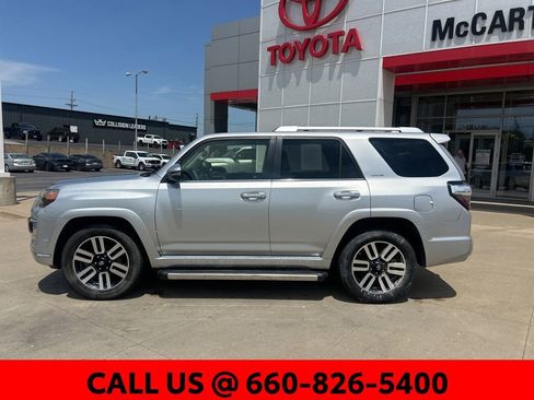 Used 2016 Toyota 4Runner Limited AWD/4WD image 9