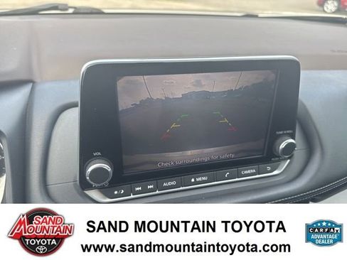 Used 2023 Nissan Rogue SV FWD image 23