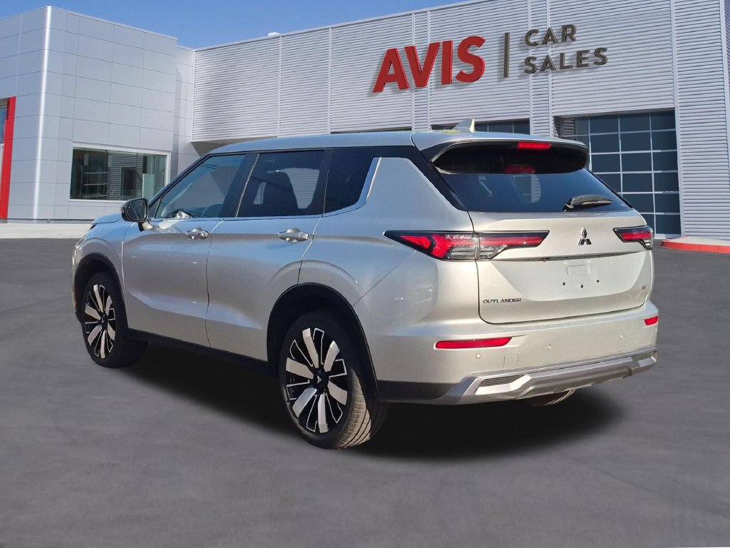 Used 2025 Mitsubishi Outlander SE AWD/4WD image 9
