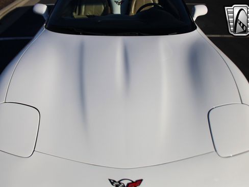 Used 1998 Chevrolet Corvette Convertible image 18