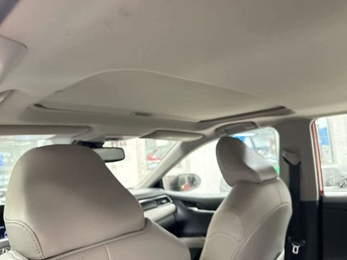 Used 2022 Toyota Camry SE image 21