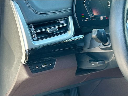 Certified 2023 BMW X1 xDrive28i w/ Convenience Package image 10