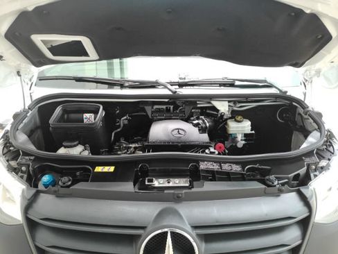 Used 2024 Mercedes-Benz Sprinter 2500 image 36