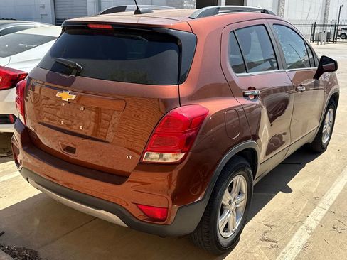 Used 2019 Chevrolet Trax LT w/ LT Convenience Package image 10