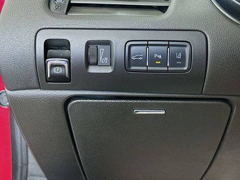 Used 2015 Chevrolet Impala LTZ FWD image 10