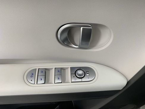 Used 2024 Hyundai Ioniq 5 SEL AWD/4WD image 11