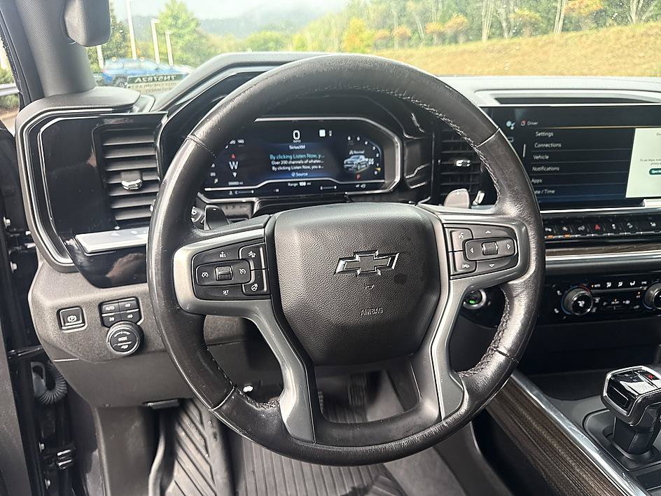 Used 2022 Chevrolet Silverado 1500 RST AWD/4WD image 13
