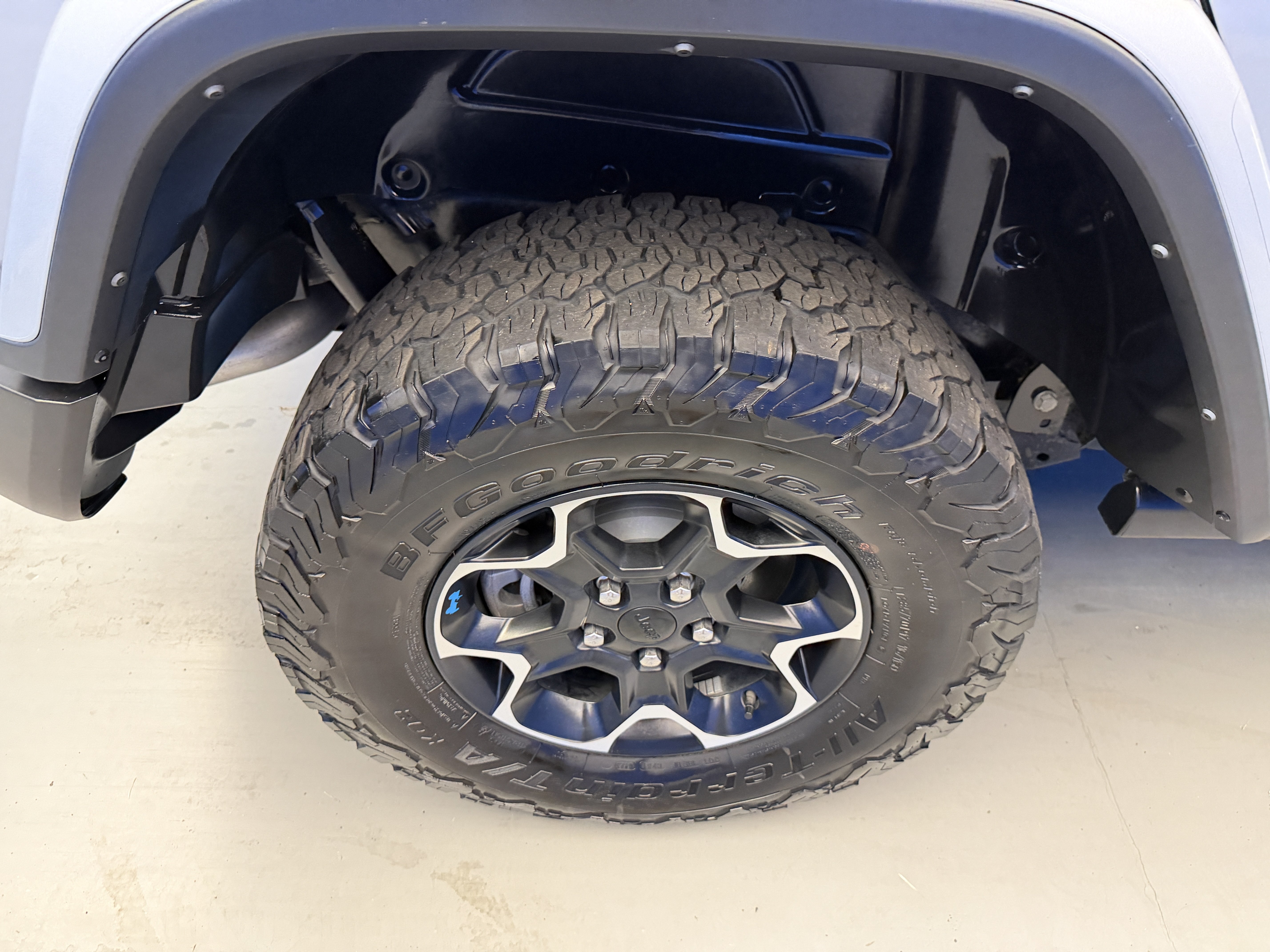 Used 2023 Jeep Wrangler Unlimited Rubicon 4xe w/ Cold Weather Group AWD/4WD image 8