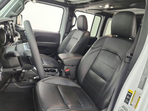 Used 2023 Jeep Wrangler Unlimited Sahara AWD/4WD image 10