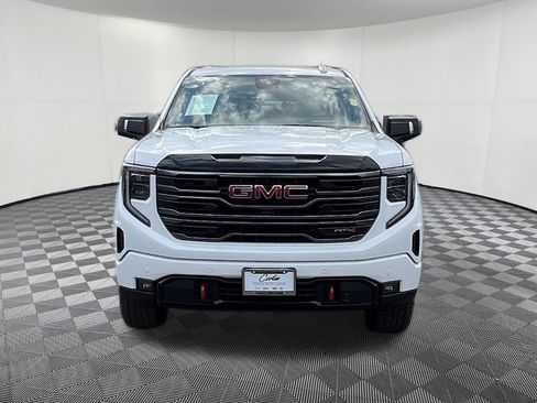 Used 2025 GMC Sierra 1500 AT4 w/ Technology Package AWD/4WD image 2