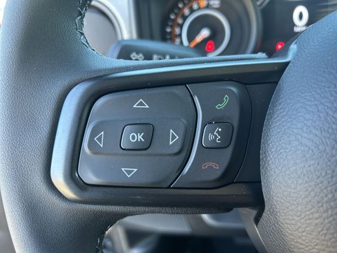 New 2025 Jeep Gladiator Sport image 17