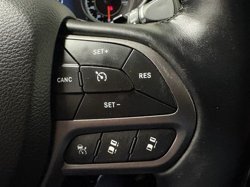 Used 2021 Jeep Cherokee Limited AWD/4WD image 19