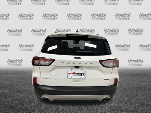 Used 2020 Ford Escape Titanium image 9