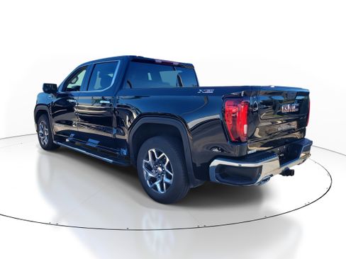 Used 2023 GMC Sierra 1500 SLT w/ SLT Premium Package image 7