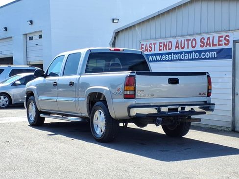 Used 2005 GMC Sierra 1500 SLE w/ Light Duty Power Package AWD/4WD image 3
