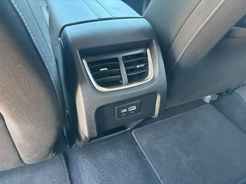 Used 2025 Chevrolet Blazer LT FWD image 23
