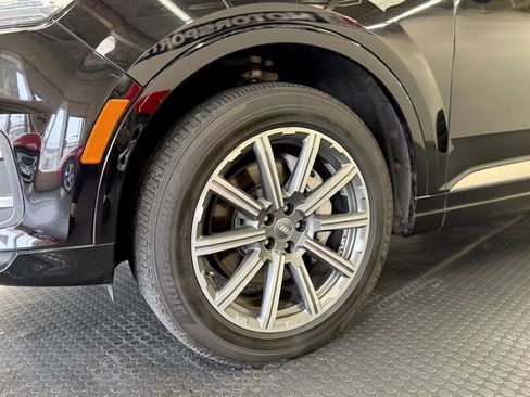 Used 2017 Audi Q7 3.0T Premium Plus w/ Premium Plus Package image 13