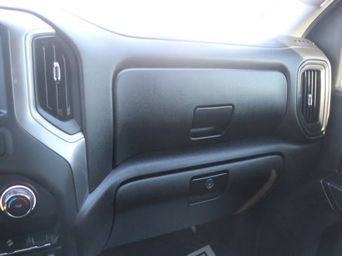 Used 2024 Chevrolet Silverado 2500 Custom w/ Custom Value Package image 27