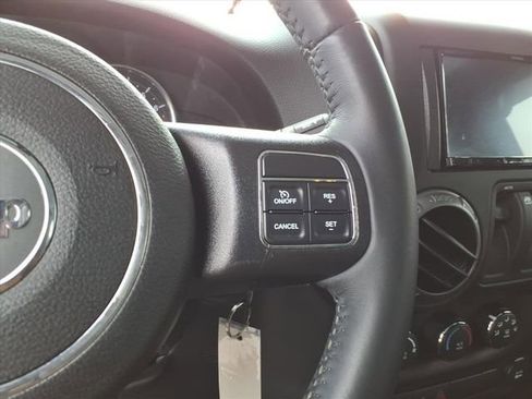 Used 2018 Jeep Wrangler Sport image 18