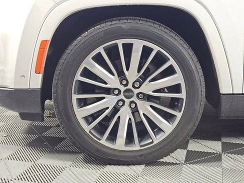 Used 2022 Jeep Grand Wagoneer Series III image 9