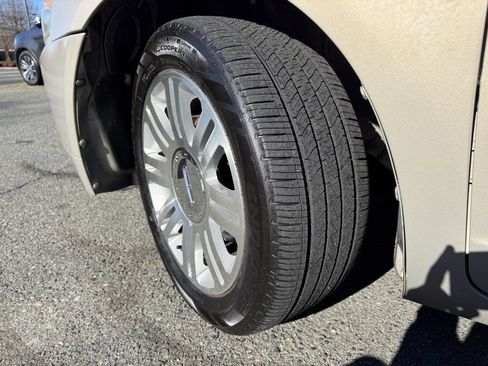 Used 2006 Lincoln Zephyr image 24