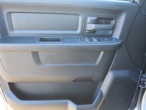 Used 2024 RAM 3500 Tradesman w/ Chrome Appearance Group image 13