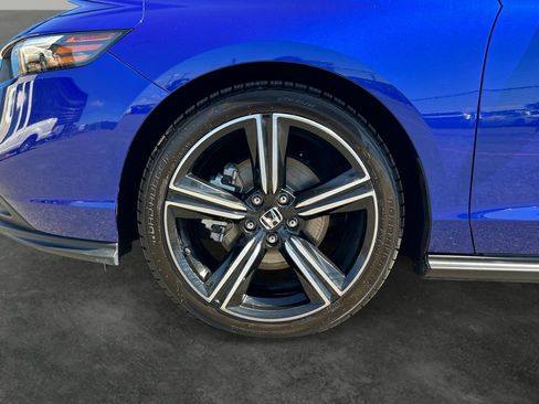 Used 2023 Honda Accord Sport image 4