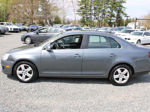 Used 2009 Volkswagen Jetta SE FWD image 10