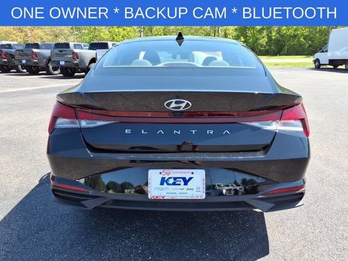 Used 2023 Hyundai Elantra SEL w/ Cargo Package FWD image 6