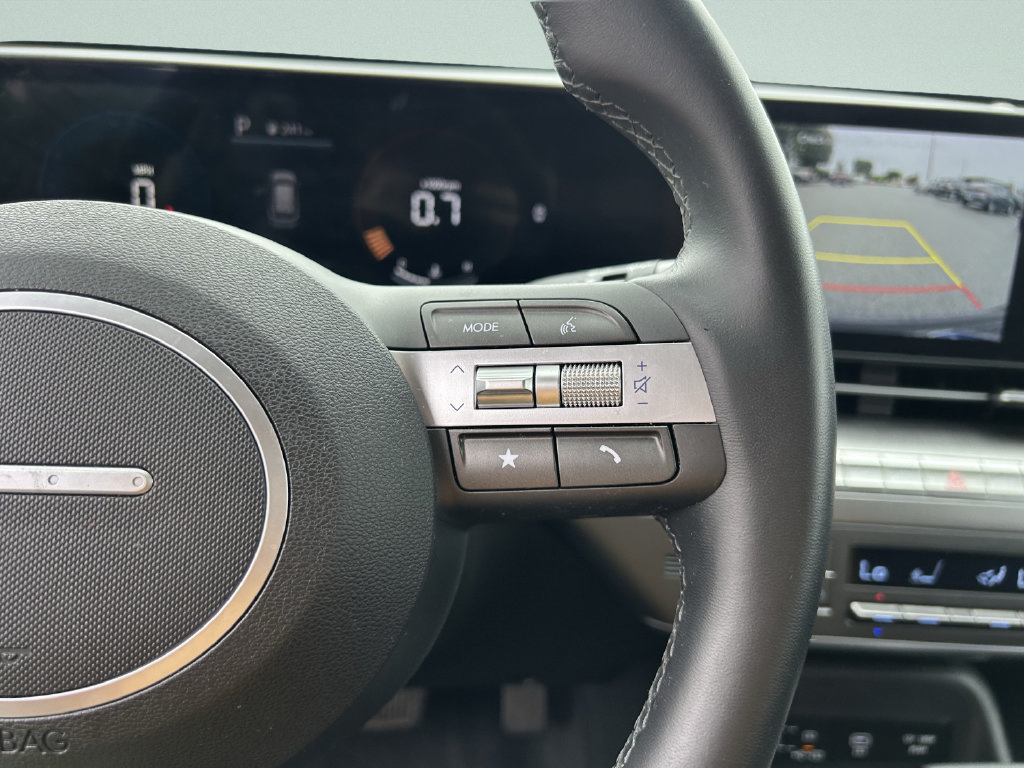 Certified 2024 Hyundai Kona SEL FWD image 31
