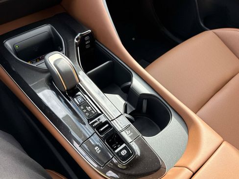 New 2026 Toyota Crown Signia AWD/4WD image 17