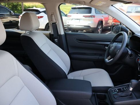 Certified 2025 Honda CR-V EX image 8