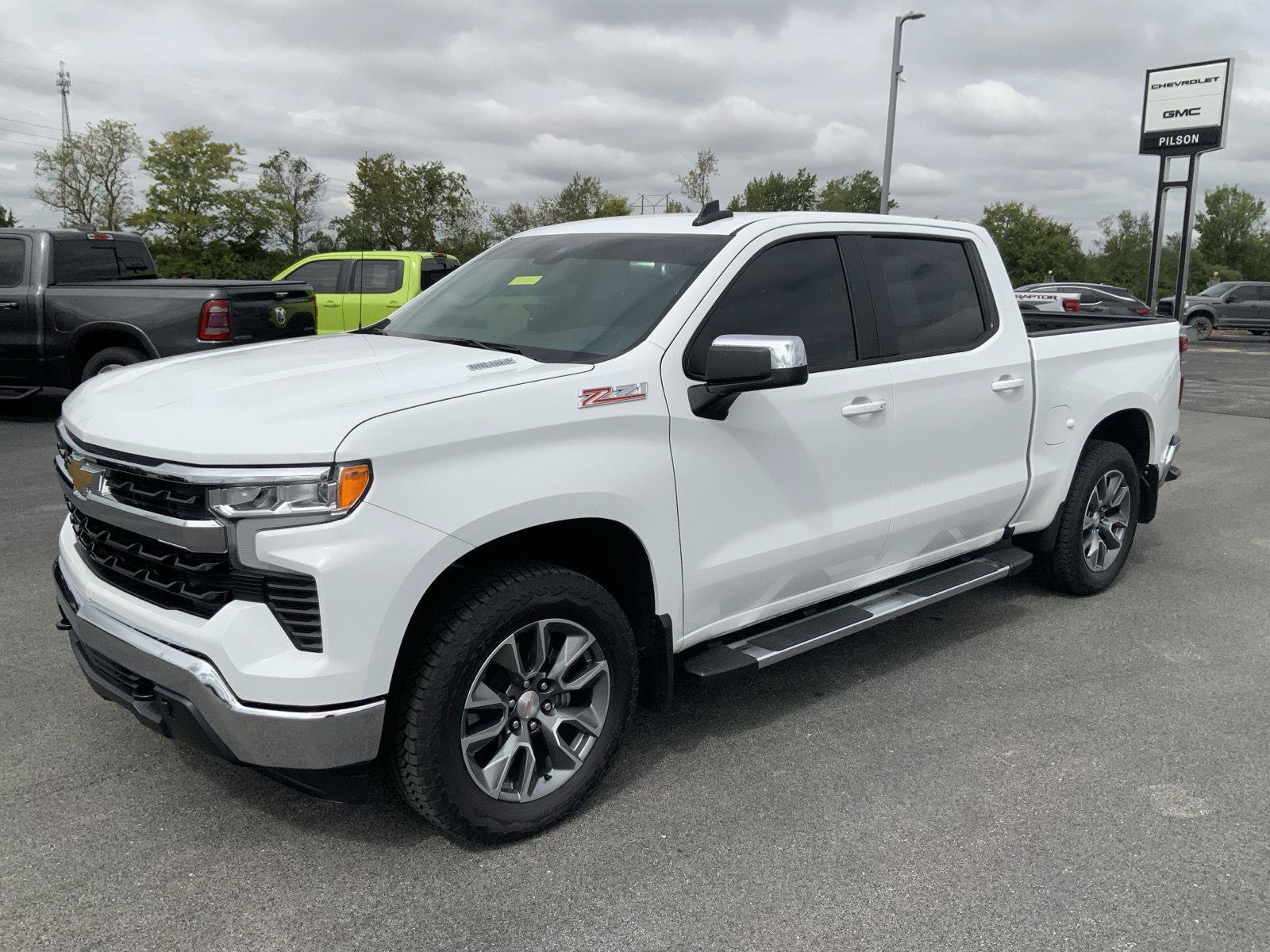 Used 2026 Chevrolet Silverado 1500 LT w/ Z71 Off-Road Package AWD/4WD image 4