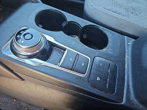 Used 2020 Ford Escape SE image 23