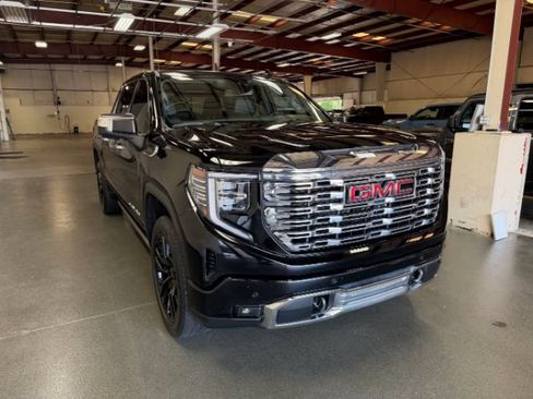 Used 2023 GMC Sierra 1500 Denali AWD/4WD image 8