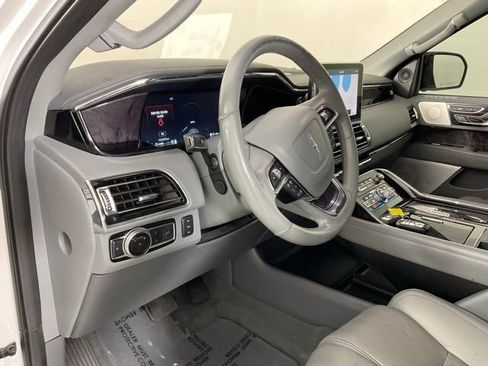 Used 2020 Lincoln Navigator L Reserve w/ Luxury Package AWD/4WD image 19