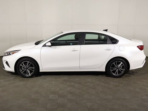 Used 2022 Kia Forte LXS FWD image 15